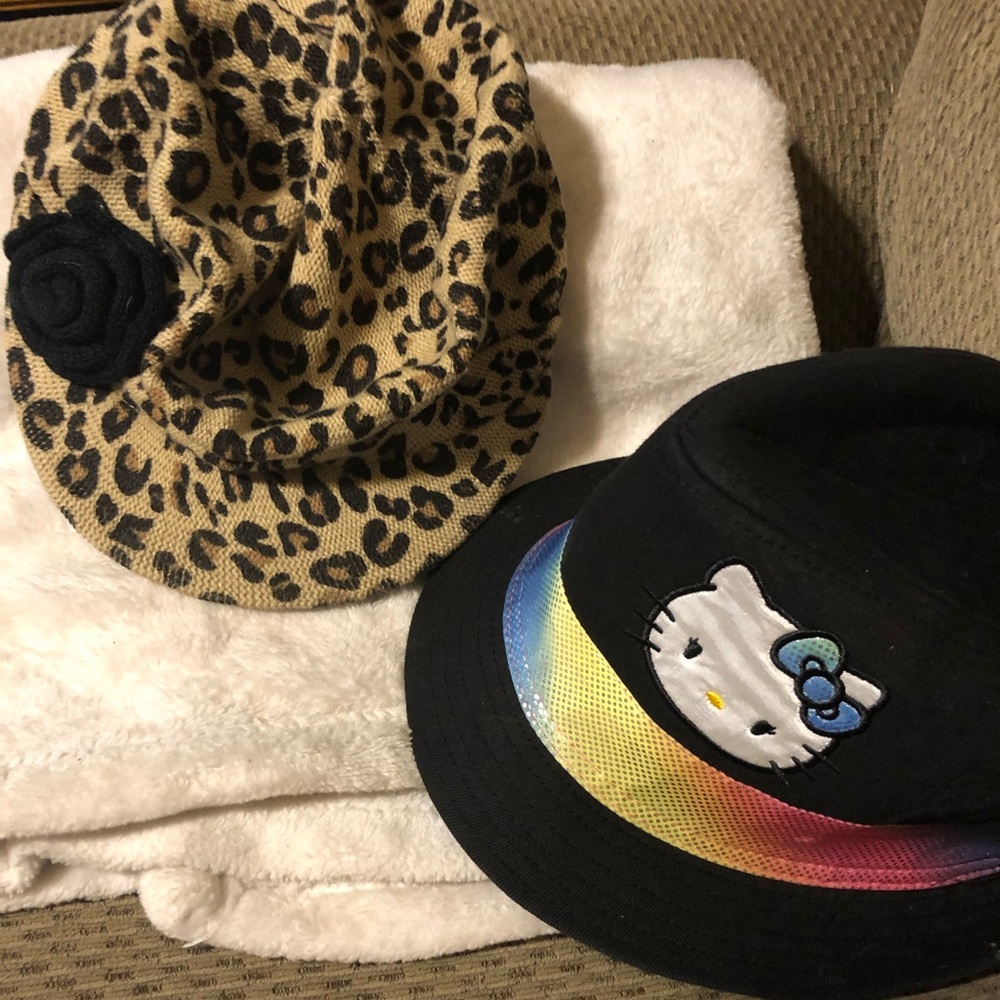 🔥3 for $15. Girls hats